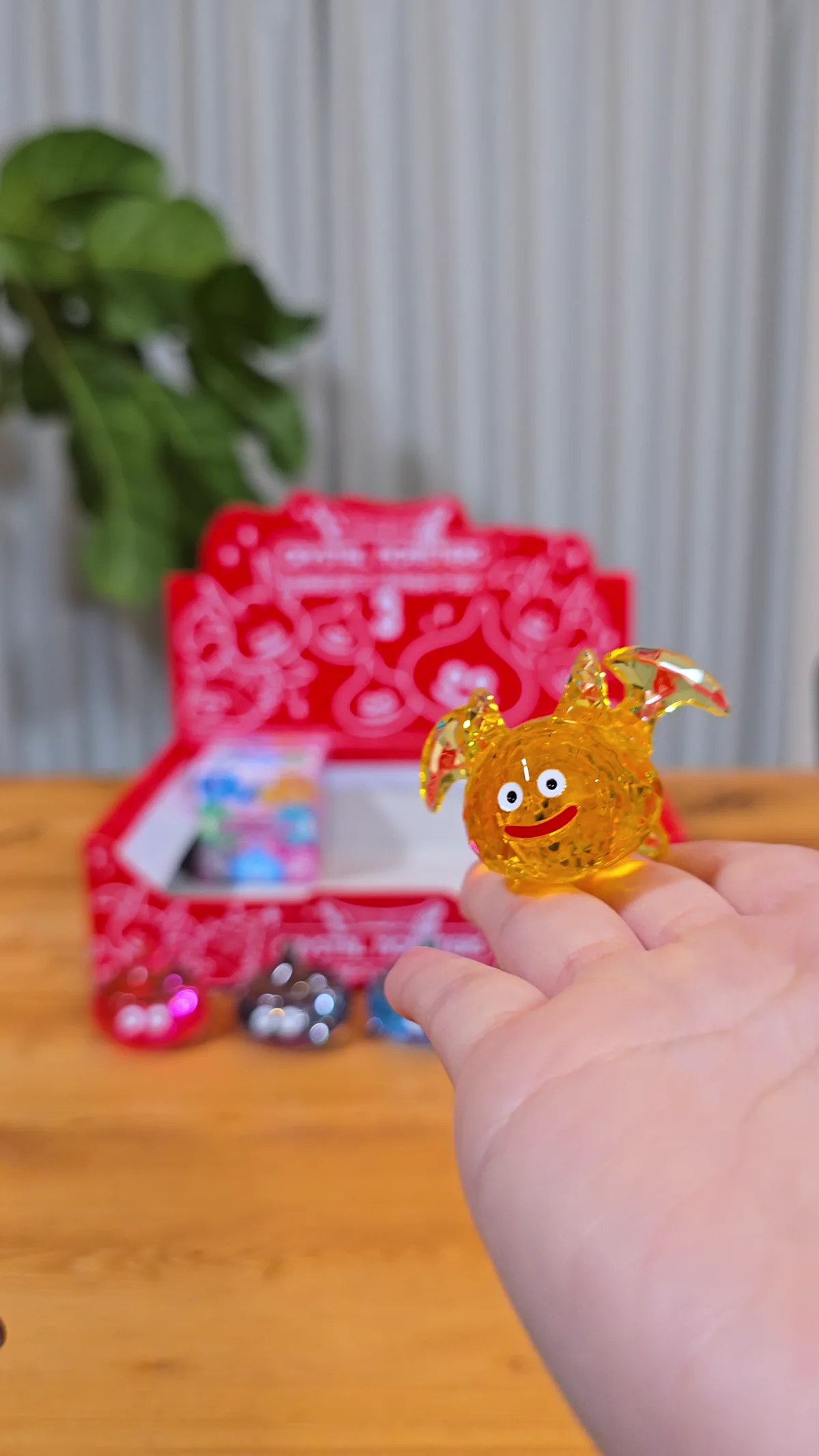 金色の羽根つきタイプのド寄りショット